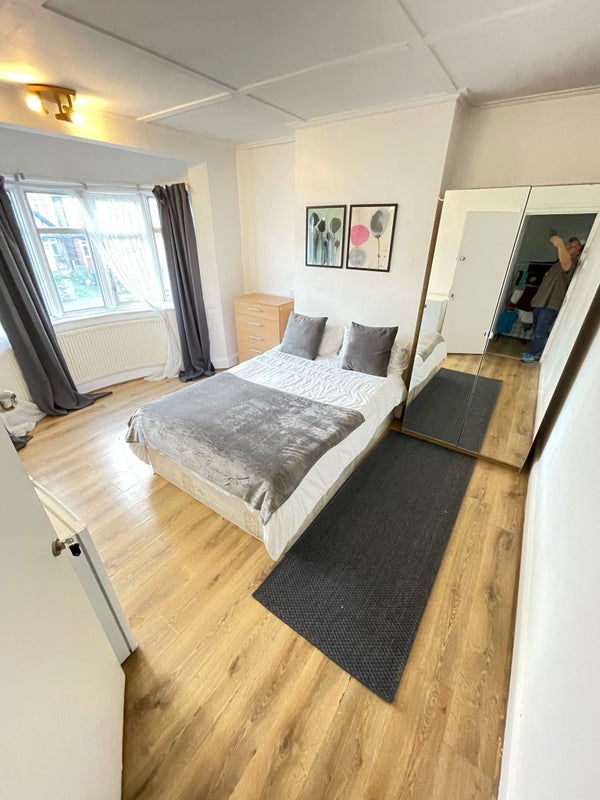 Photo 3: Double room £220.00 per week all bills included