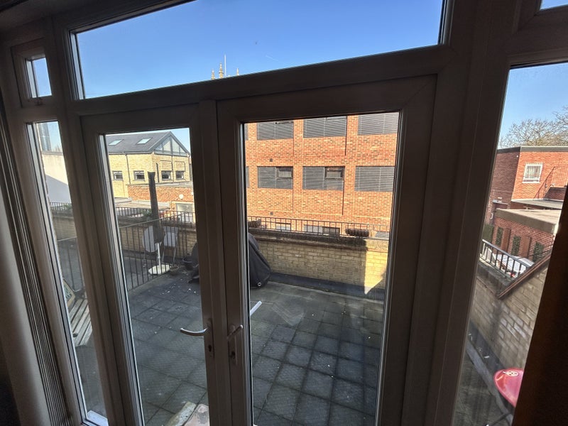 Photo 7: Balcony or Terrace