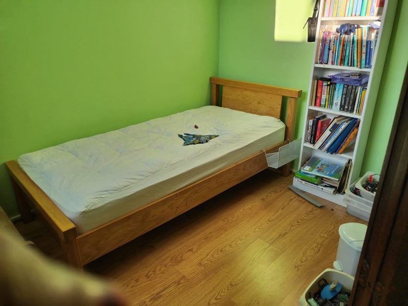 Photo 1: 