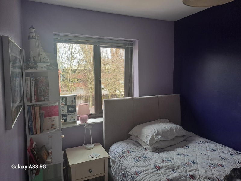 Photo 1: 3/4 size bed