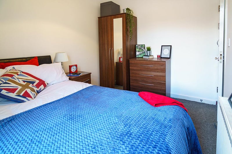 Photo 3: Room 6 Executive Double