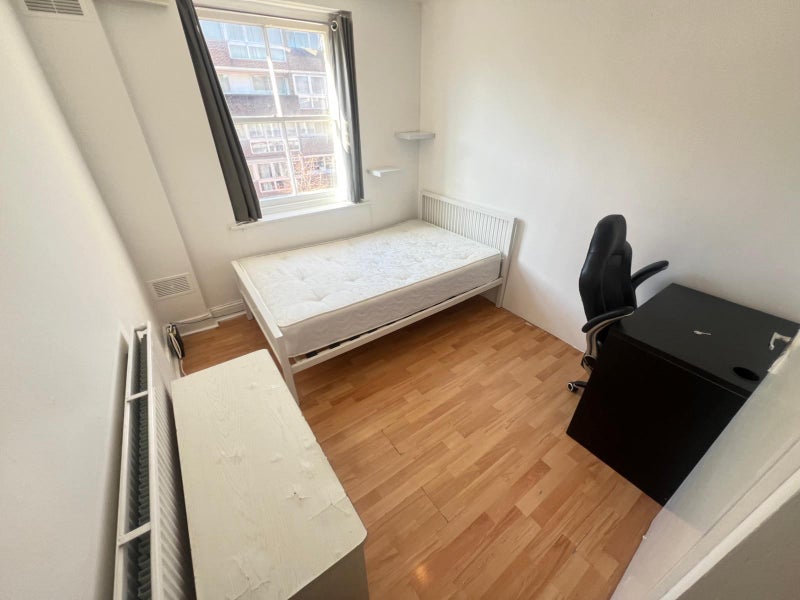 Photo 1: £254pw with all bills included