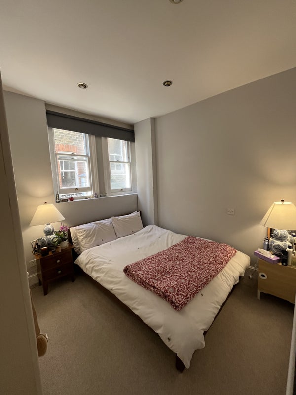 Photo 1: This is the room for rent. Double bed with plenty of cupboard storage space.