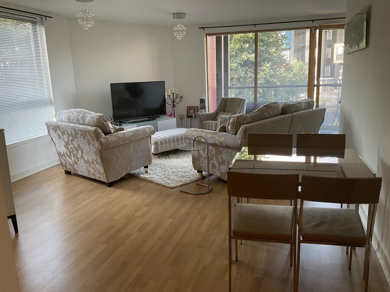 Photo 1: Living room