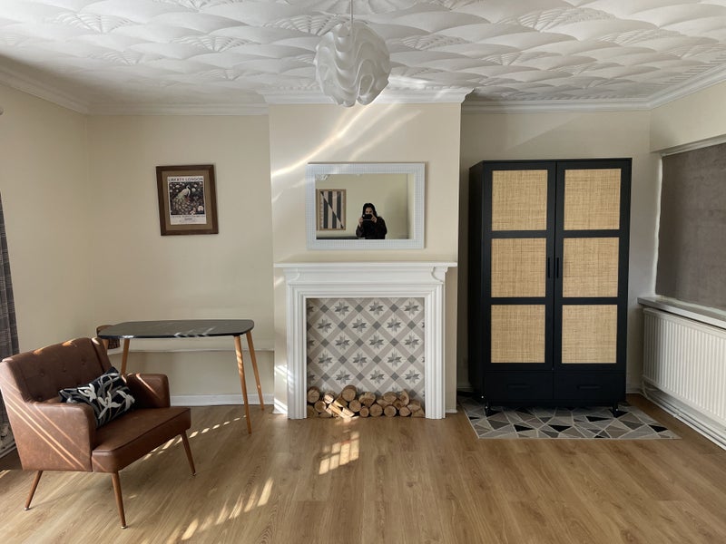 Photo 1: Bedroom