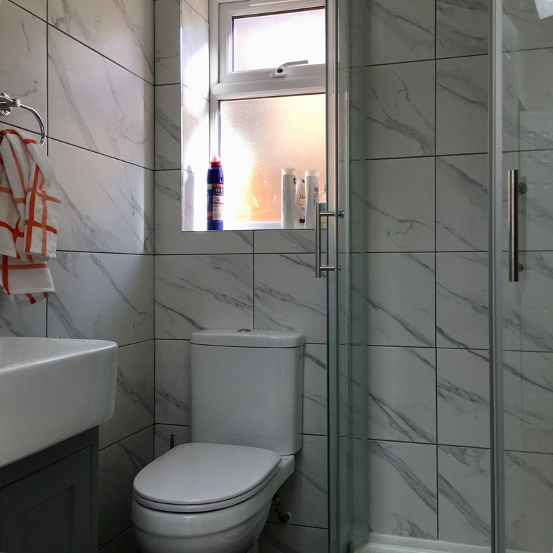 Photo 9: Bathroom