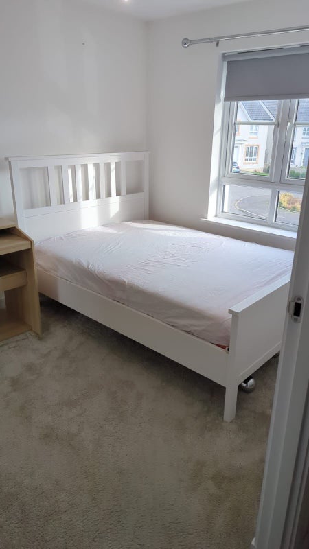 Photo 1: 