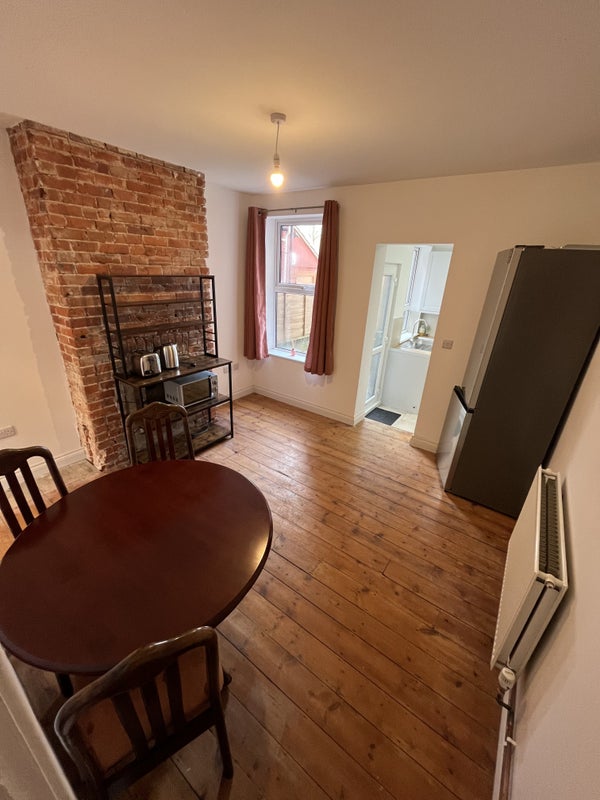 Photo 1: Communal Area - Dining Room