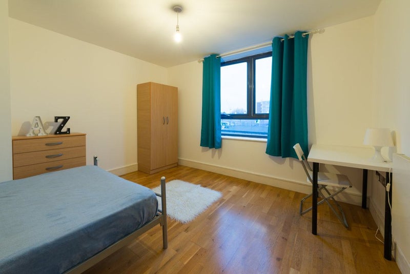 '🔆View Today🔆Nice Room! Modern! Just W/ 2 Girls!' Room to Rent from ...