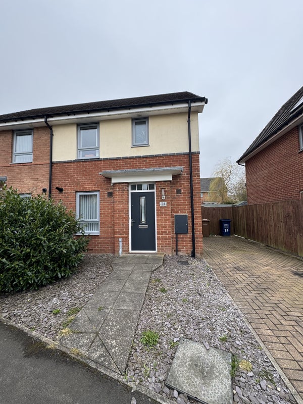 Photo 1: Front of House