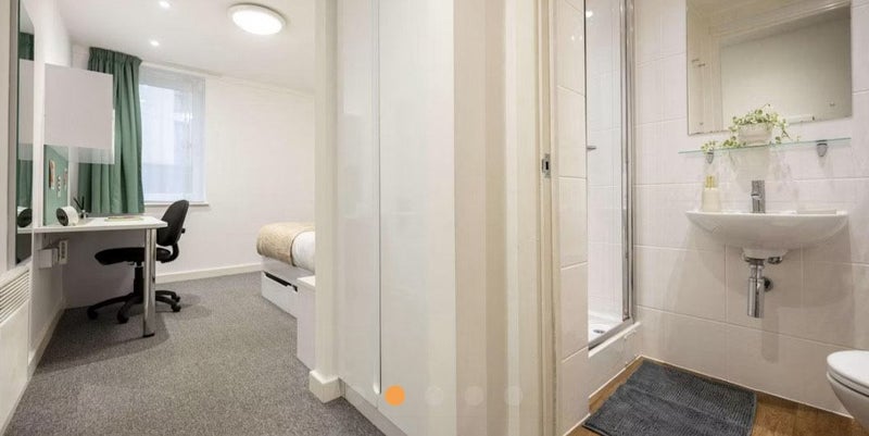 Photo 1: I havent moved in yet so cant take pictures of the actual room