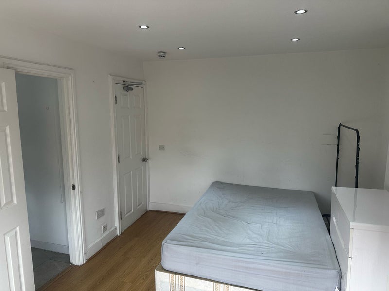 Photo 4: The Other Side Of The Big Double Bedroom with En-Suit