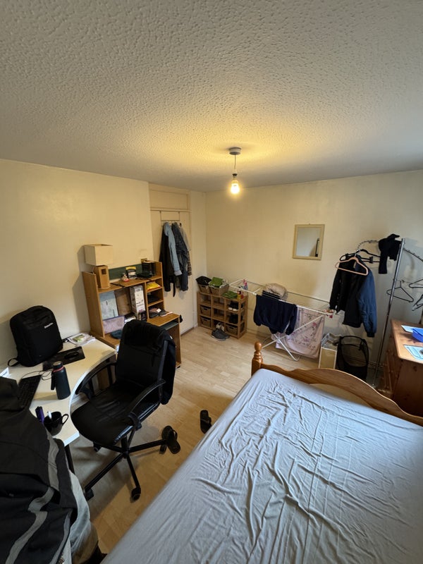 Photo 1: Room (Yours)