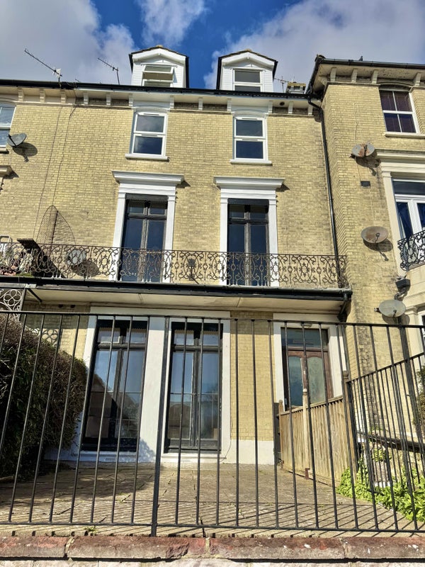 Photo 1: Front