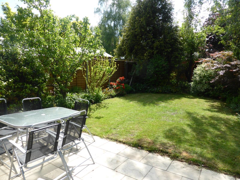 Photo 1: Beautiful private garden