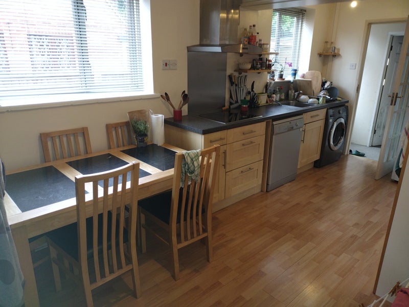 Photo 1: Kitchen/diner