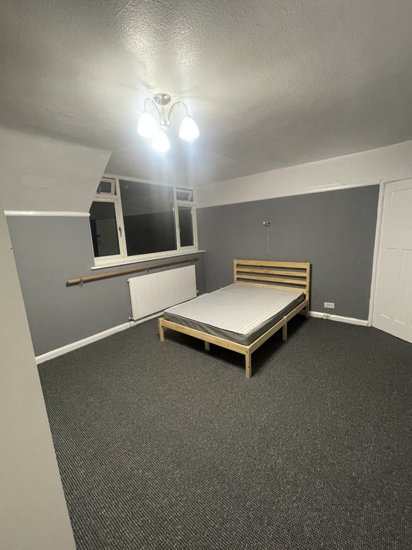 Photo 1: Double Room