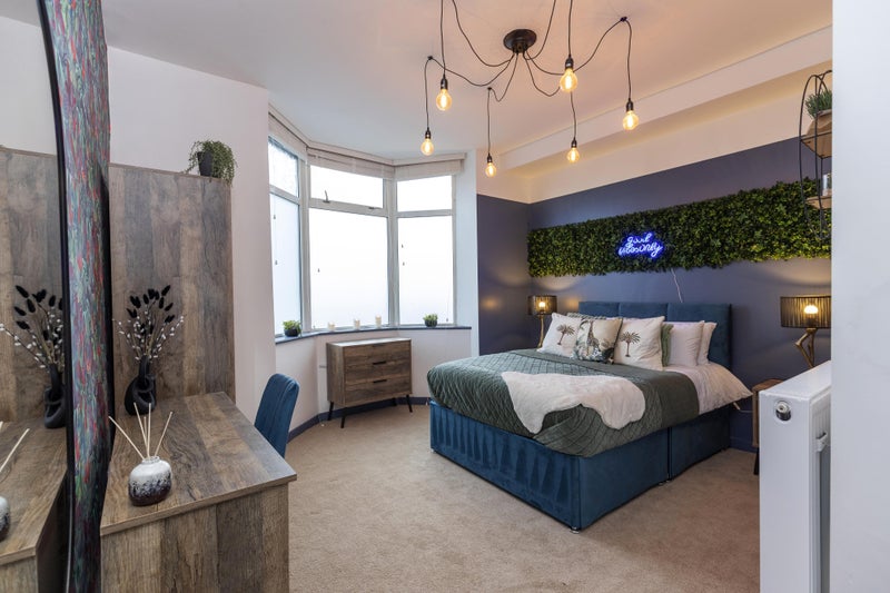 Photo 2: Bedroom 3 with an en-suite
