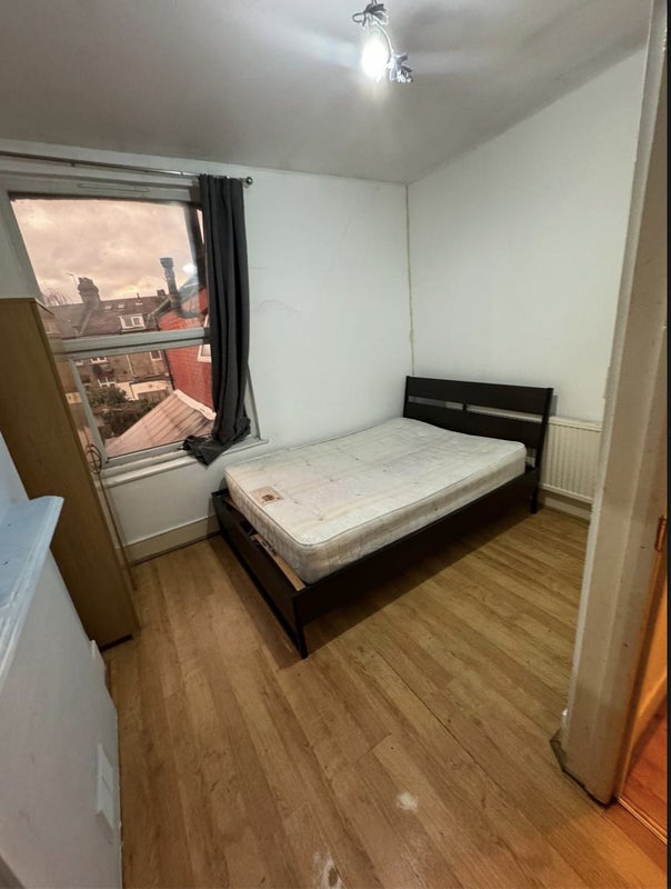 Photo 1: ROOM B - 850£