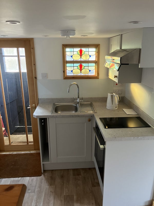 Photo 1: Own kitchen