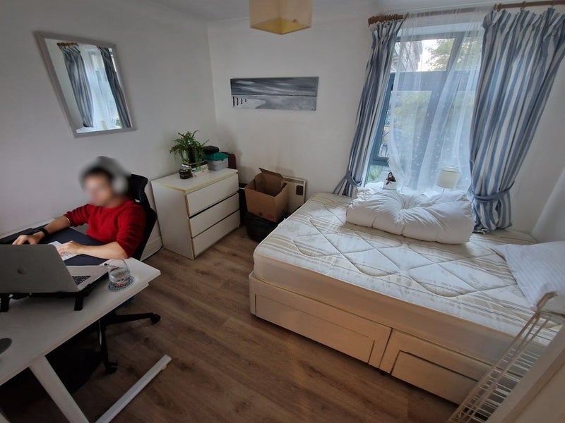 Photo 3: Room