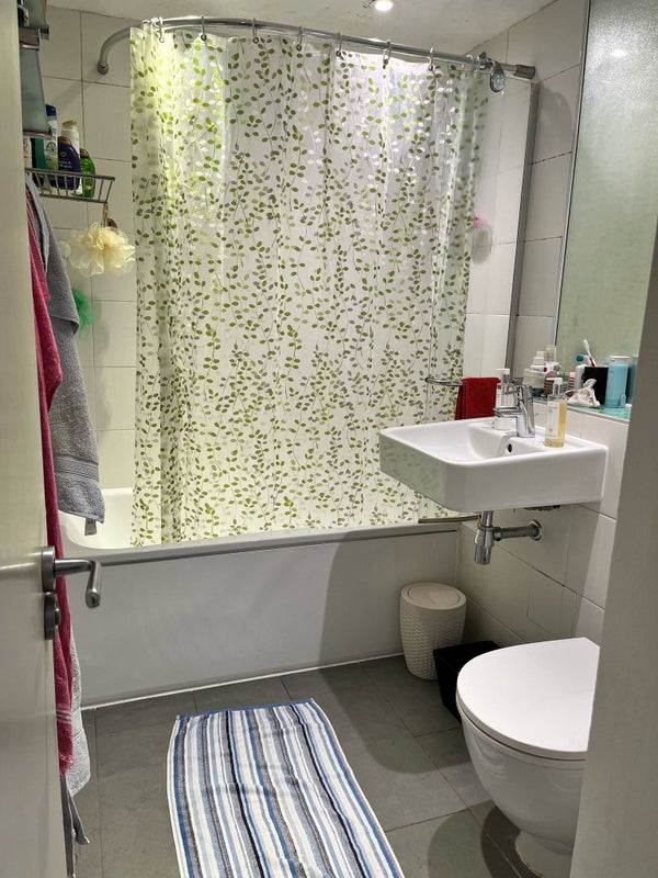Photo 9: Bathroom