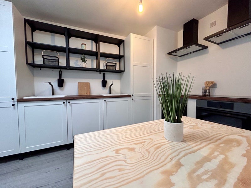 Photo 3: Brand new shared kitchen 