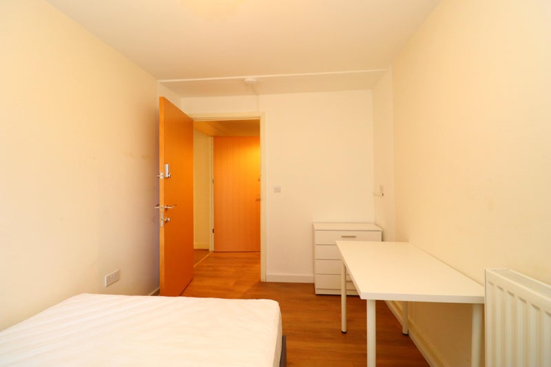Photo 10: Room A