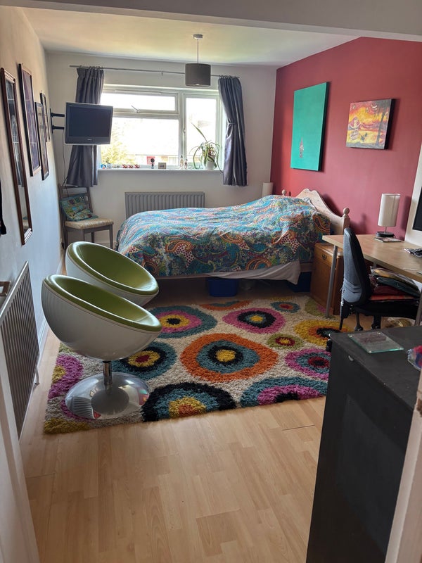 Photo 1: Room (Yours)