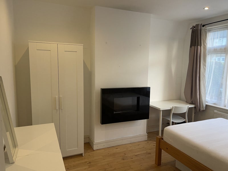 Photo 1: Bedroom Picture 1