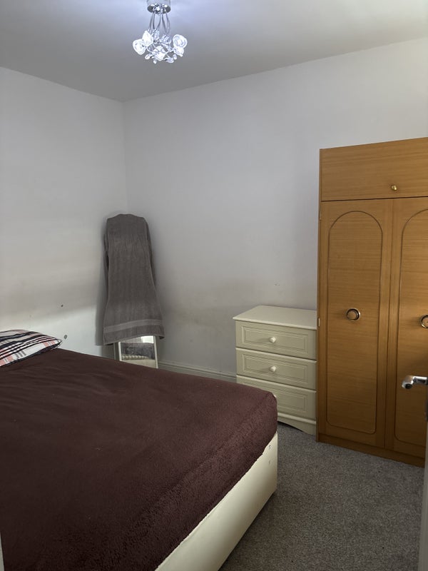 Photo 1: Ready to move in