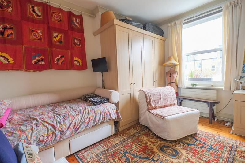 Photo 6: Big single room