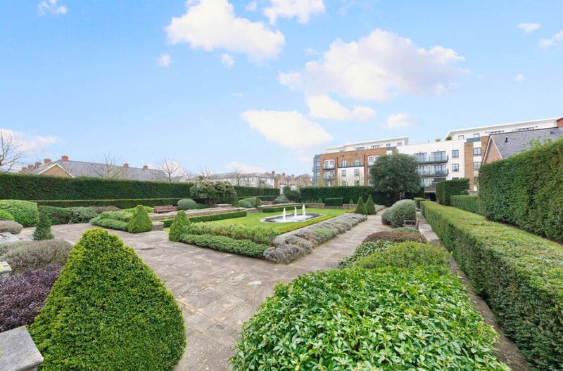 Photo 1: Communal Gardens 