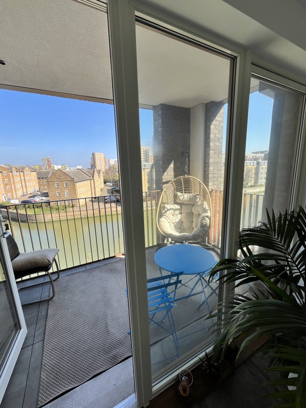 Curated visual reference: Visual Reference: New Double Bedroom Private Balcony River Views Room To Rent