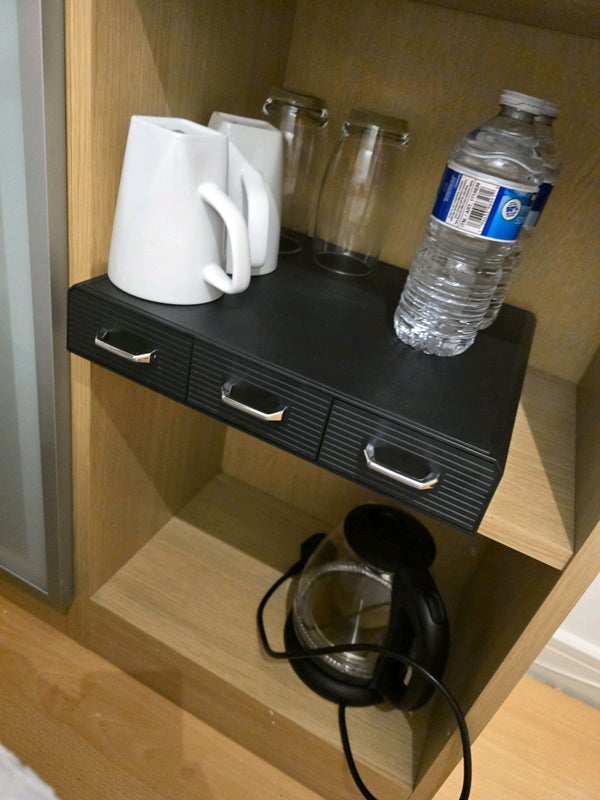 Photo 7: 