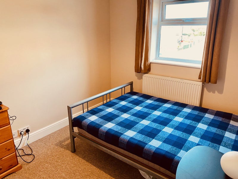 Photo 1: Upstairs bedroom