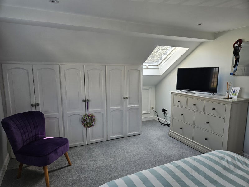 Photo 3: DOUBLE BEDROOM