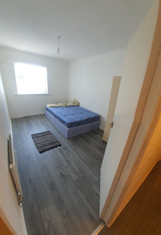 Photo 1: Bedroom with drawer