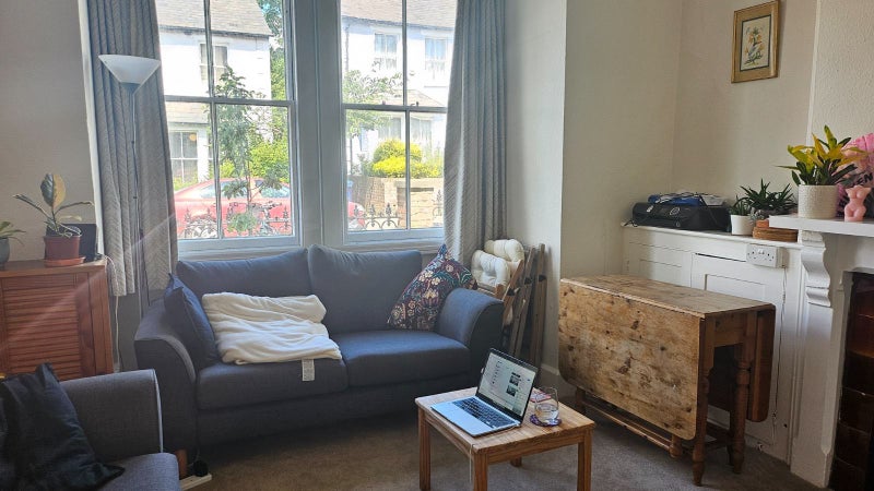 Photo 7: Living room