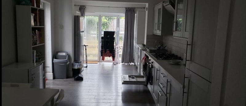 Photo 6: Living area/kitchen