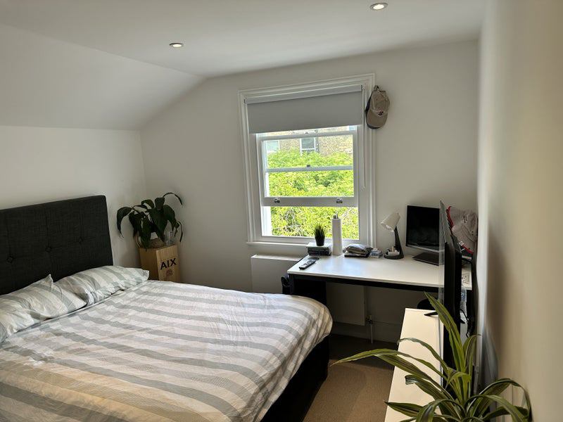 Photo 1: Bedroom
