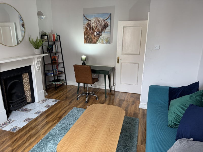 Photo 1: living room