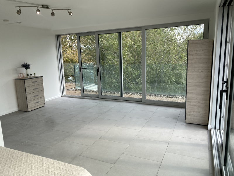 Photo 2: Available room + rooftop