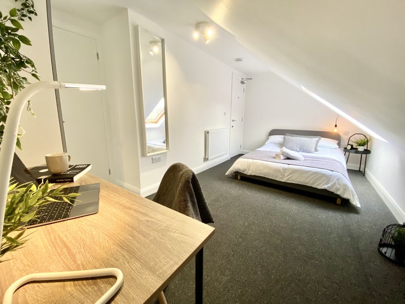 Photo 1: Bedroom 6 - Similar size & Lay-out