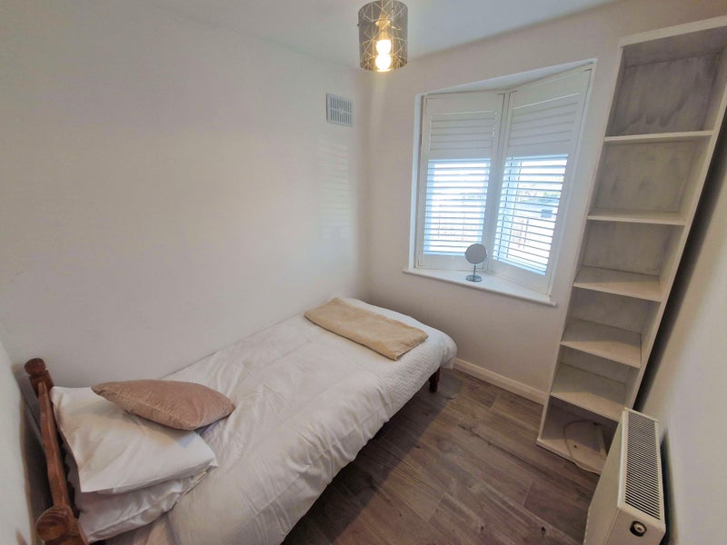 'Spacious secure single room in shared house' Room to Rent from SpareRoom