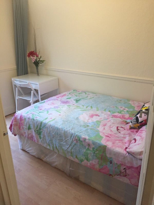 Photo 2: 