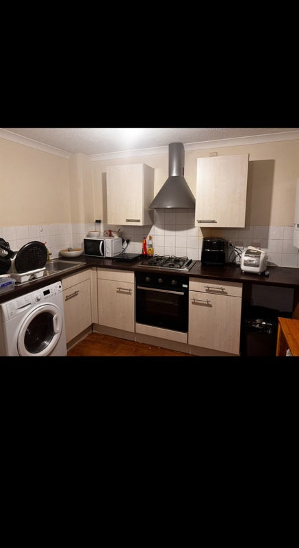 Photo 1: Kitchen