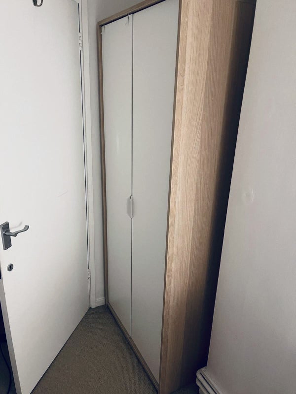 Photo 3: Single Bedroom