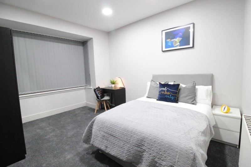 Photo 1: Room (Yours)