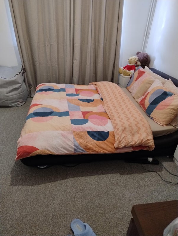 Photo 3: Bedroom 